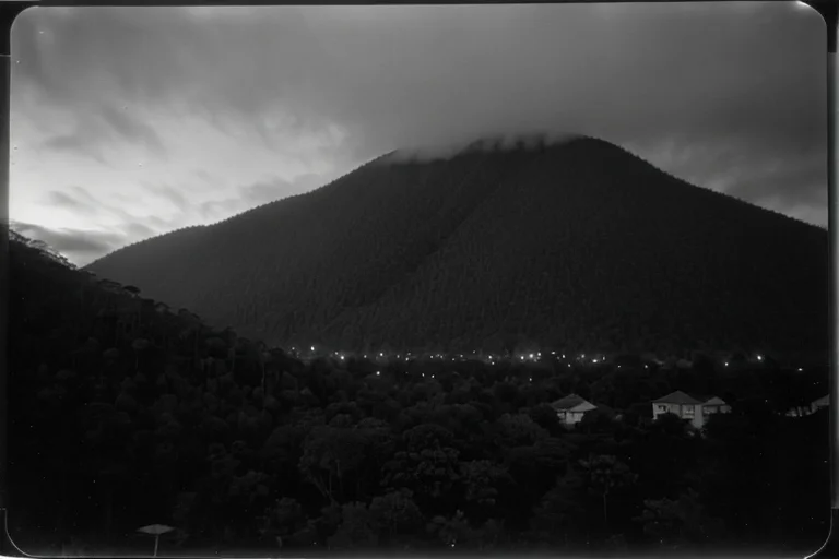 Periodic Spatial Refraction, Silent Luminous Entity, and Electronic Device Malfunction Incident in Sierra Nevada de Santa Marta Mountains, Colombia